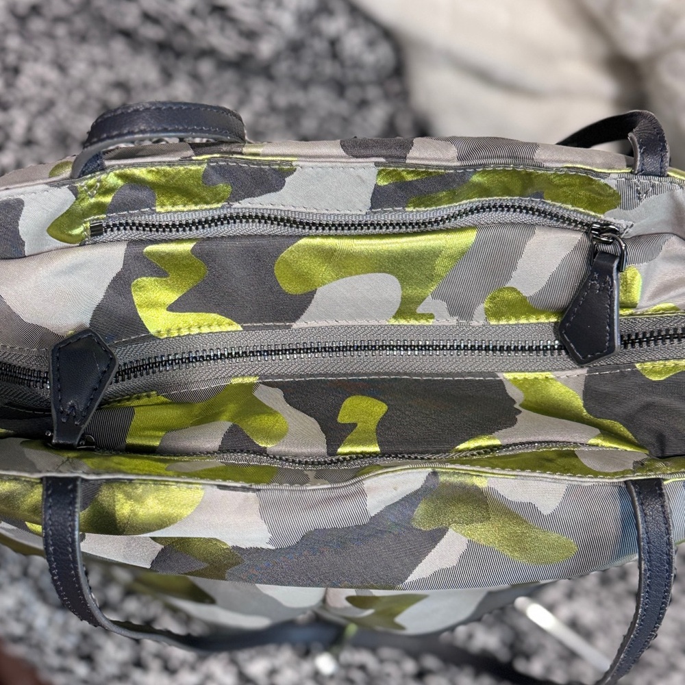 Mz Wallace Bowery Quatro Large Tote Chartreuse Green Gray Citrus Citron Bag - Picture 7 of 15